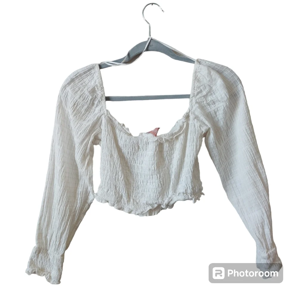 *Le Rumi Smocked White Puffed Long Sleeve Cropped Top Size Small Boho Bridgerton